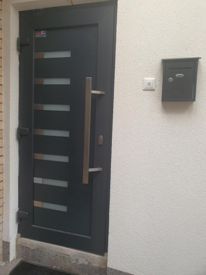 Apartman Din トラヴニク エクステリア 写真