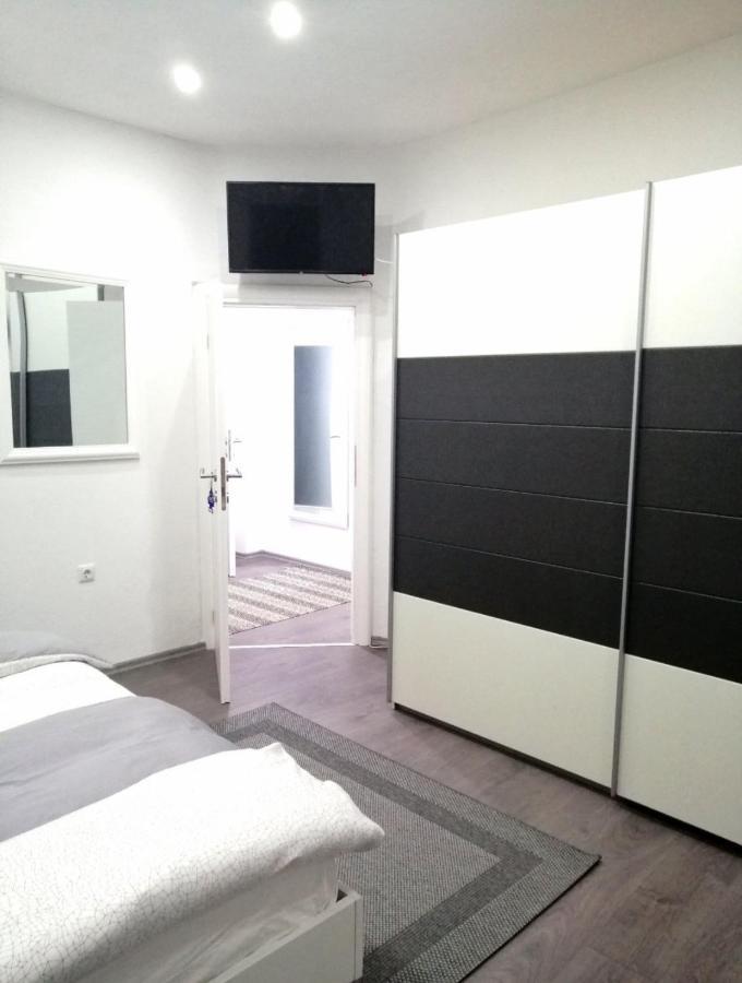Apartman Din トラヴニク エクステリア 写真